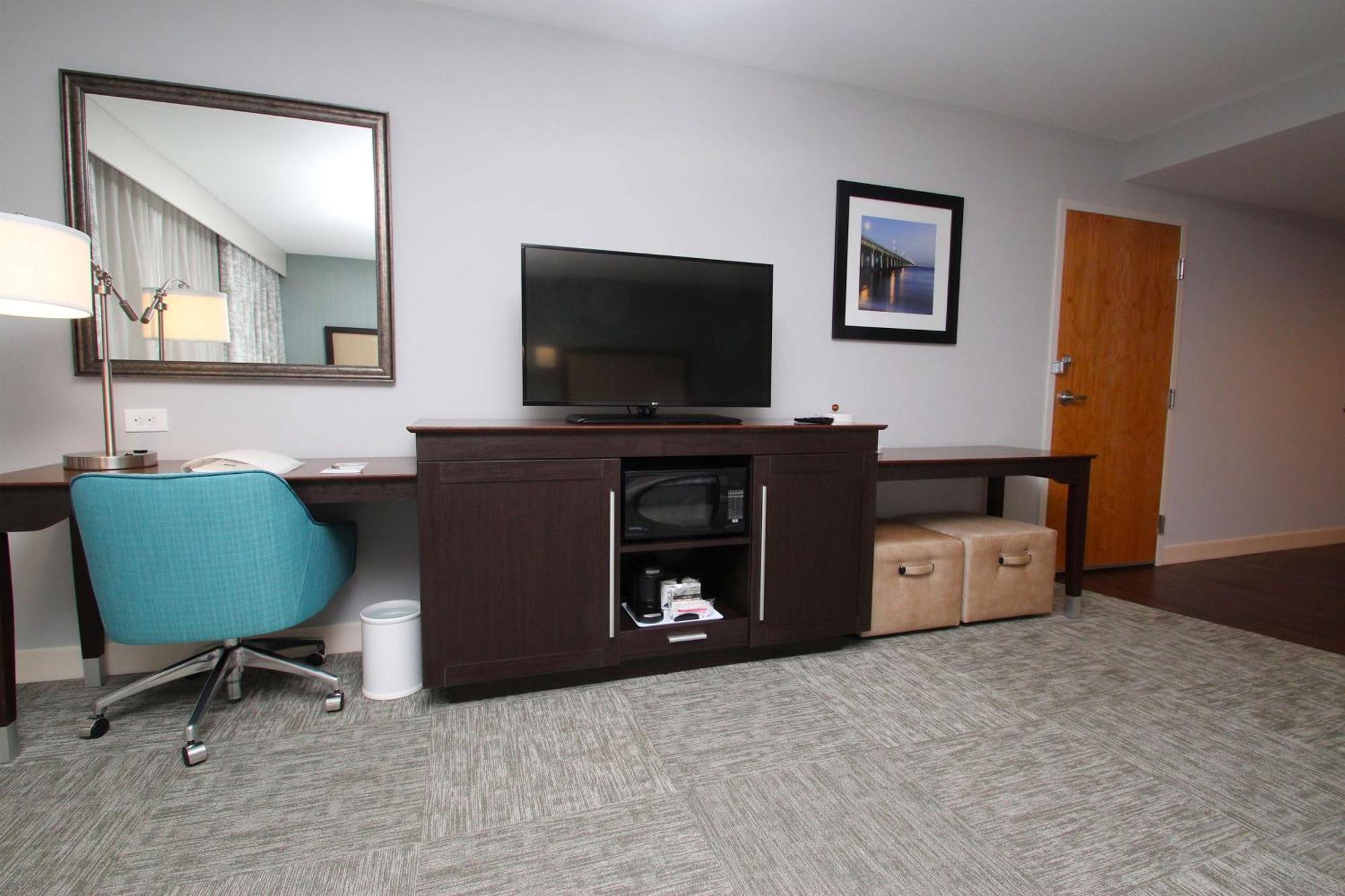 Hampton Inn- Suffolk Eksteriør billede