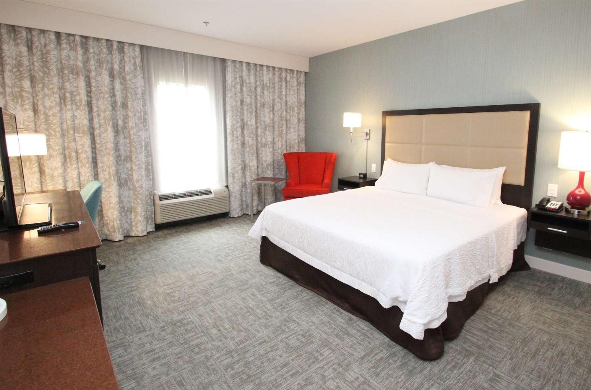 Hampton Inn- Suffolk Eksteriør billede