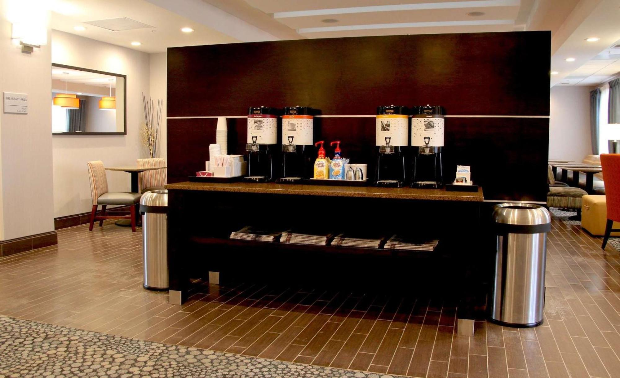 Hampton Inn- Suffolk Eksteriør billede