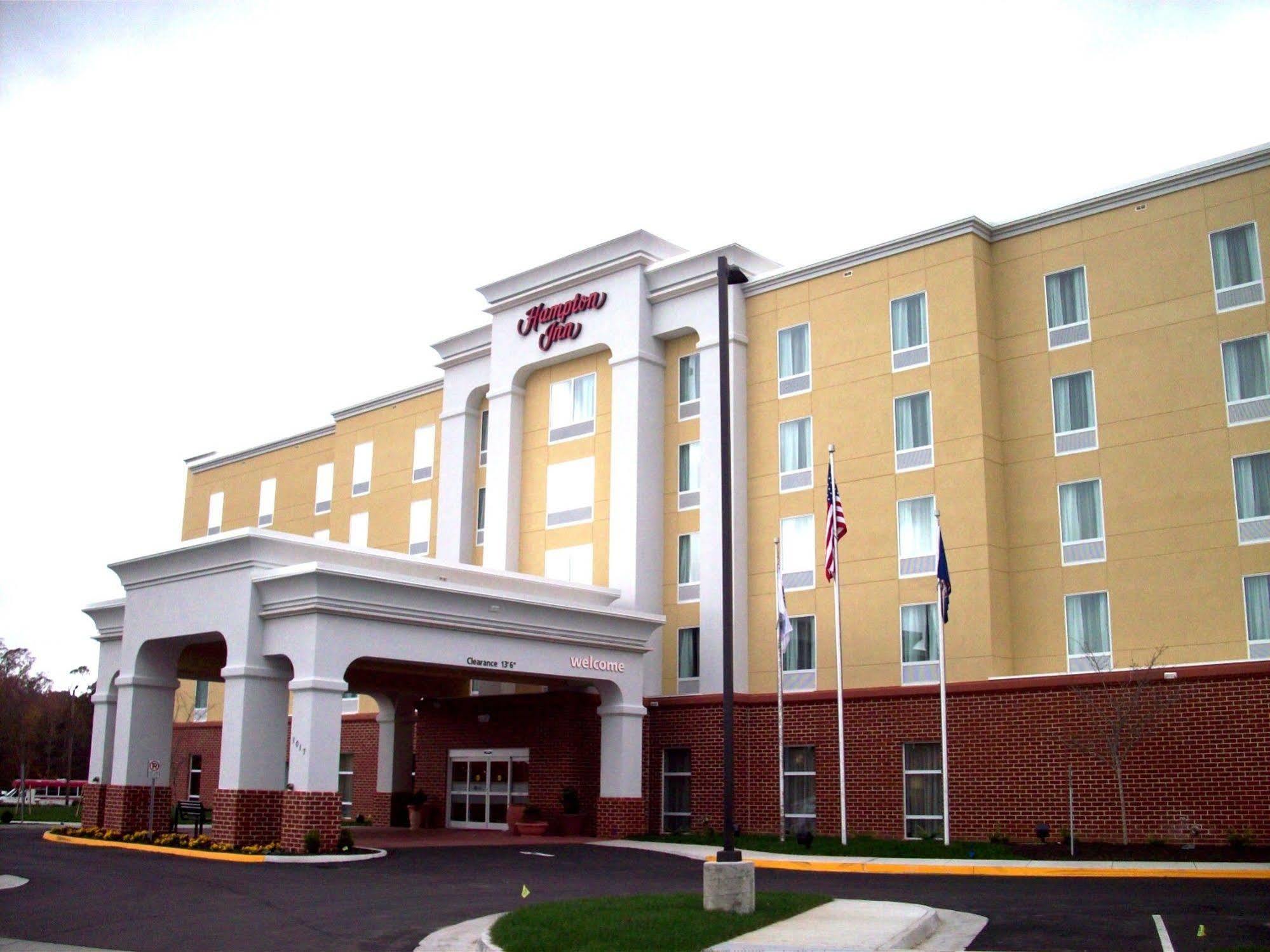 Hampton Inn- Suffolk Eksteriør billede
